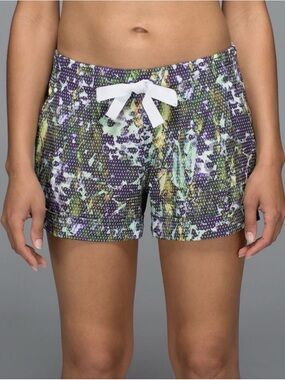 Lululemon Spring Break Away - Floral Sport Shorts NWOT